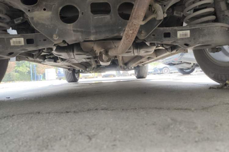 Used Geely Auto Vision X6 2016 1.3T CVT Flagship Model Chassis Rear