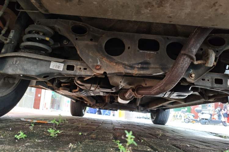 Used Geely Auto Vision X6 2016 1.3T CVT Flagship Model Chassis Rear