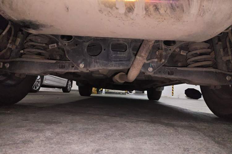 Used Geely Auto Vision X6 2016 1.3T CVT Flagship Model Chassis Rear