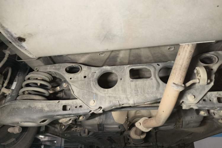 Used Geely Auto Vision X6 2016 1.3T CVT Flagship Model Chassis Rear