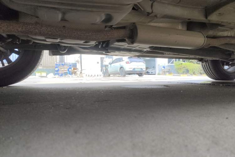 Used Geely Auto Vision X6 2016 1.3T CVT Flagship Model Chassis Rear Right