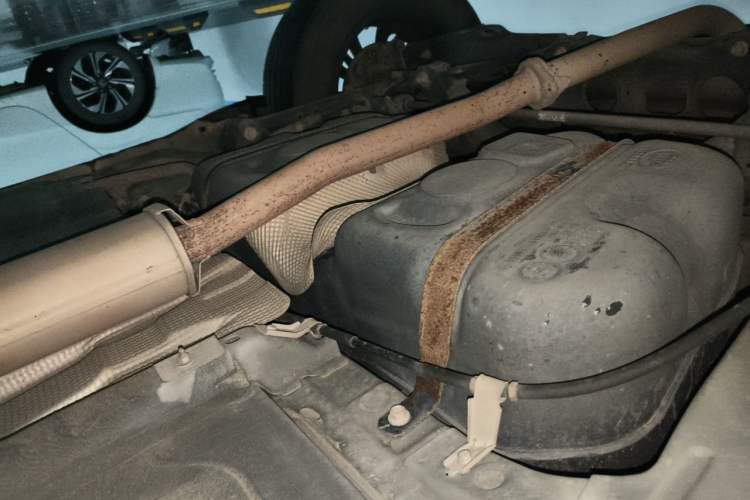 Used Geely Auto Vision X6 2016 1.3T CVT Flagship Model Chassis Rear Right