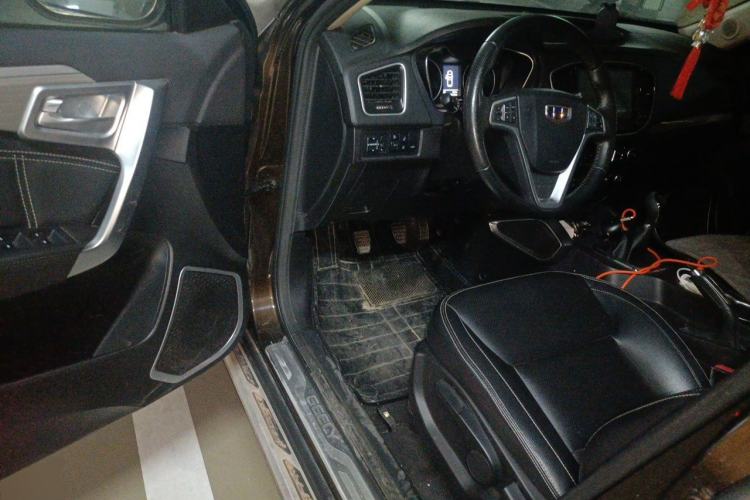 Used Geely Auto Vision X6 2016 1.8L Manual Luxury Model Driver Seat