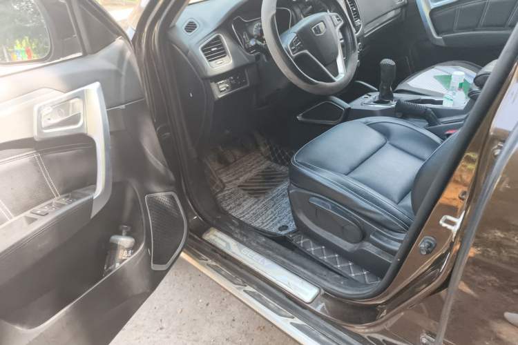 Used Geely Auto Vision X6 2016 1.8L Manual Luxury Model Driver Seat