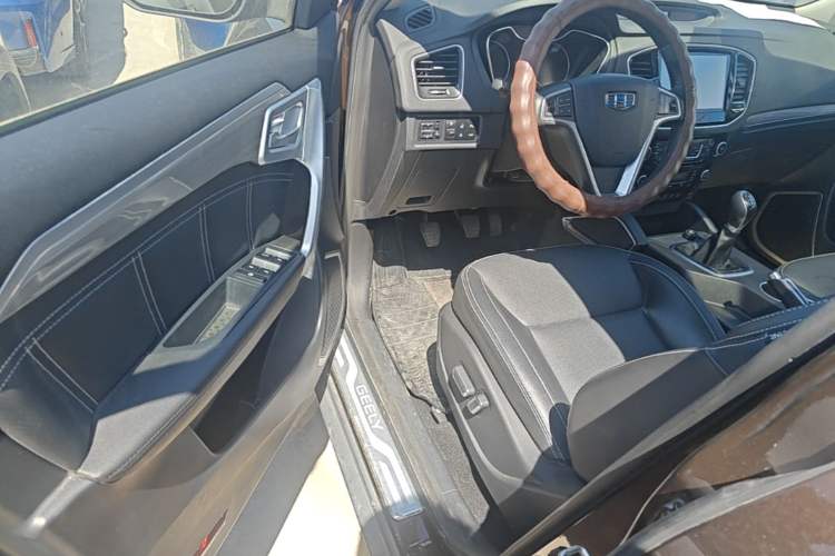 Used Geely Auto Vision X6 2016 1.8L Manual Luxury Model Driver Seat