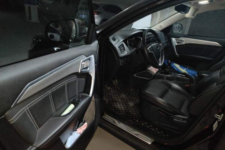 Used Geely Auto Vision X6 2016 1.8L Manual Luxury Model Driver Seat