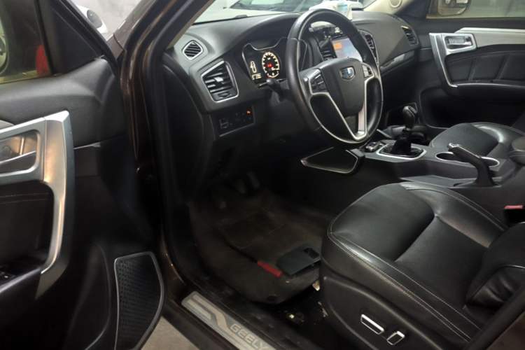 Used Geely Auto Vision X6 2016 1.8L Manual Luxury Model Driver Seat