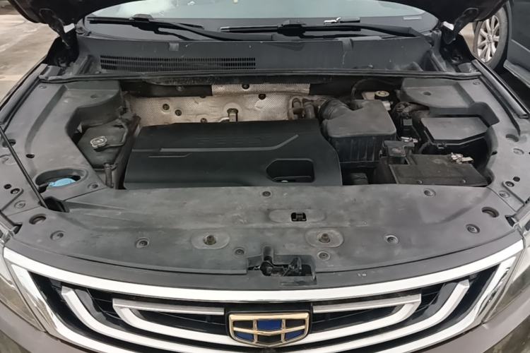 Used Geely Auto Vision X6 2016 1.3T CVT Flagship Model Engine Bay