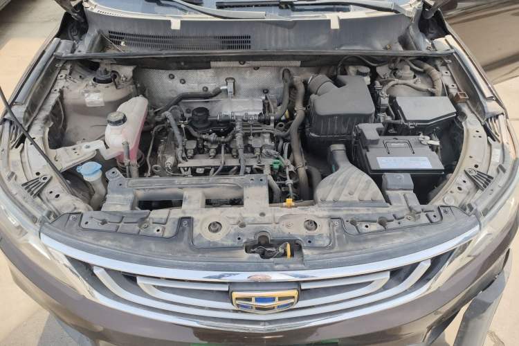 Used Geely Auto Vision X6 2016 1.3T CVT Flagship Model Engine Bay