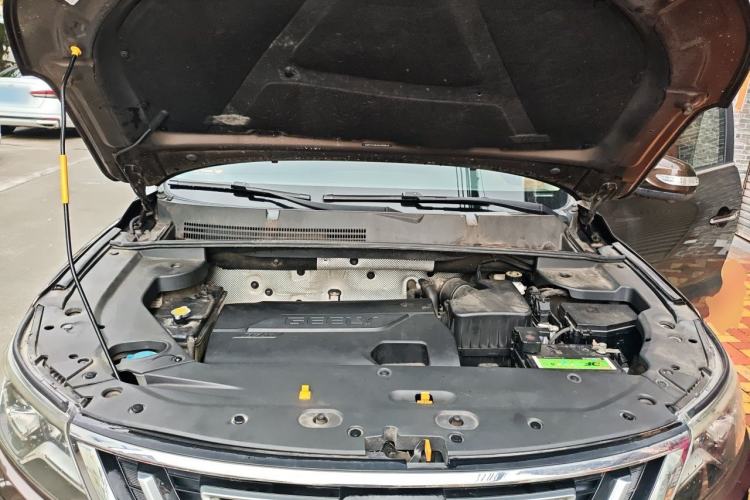 Used Geely Auto Vision X6 2016 1.3T CVT Flagship Model Engine Bay