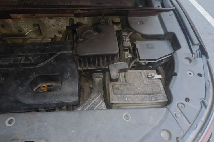 Used Geely Auto Vision X6 2016 1.3T CVT Luxury Model Engine Bay Left