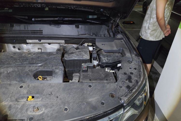 Used Geely Auto Vision X6 2016 1.3T CVT Luxury Model Engine Bay Left