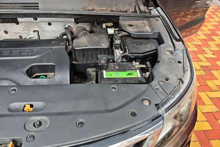 Used Geely Auto Vision X6 2016 1.3T CVT Flagship Model Engine Bay Left