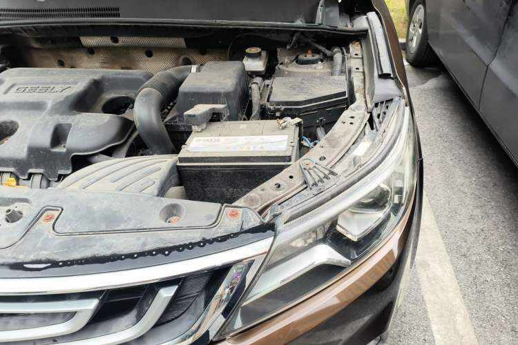 Used Geely Auto Vision X6 2016 1.8L Manual Luxury Model Engine Bay Left