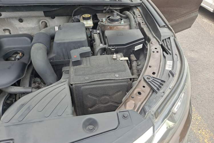 Used Geely Auto Vision X6 2016 1.8L Manual Luxury Model Engine Bay Left