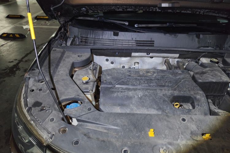 Used Geely Auto Vision X6 2016 1.3T CVT Luxury Model Engine Bay Right