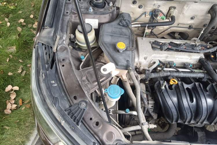 Used Geely Auto Vision X6 2016 1.8L Manual Luxury Model Engine Bay Right
