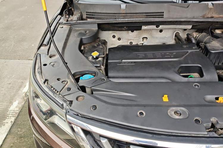 Used Geely Auto Vision X6 2016 1.3T CVT Flagship Model Engine Bay Right