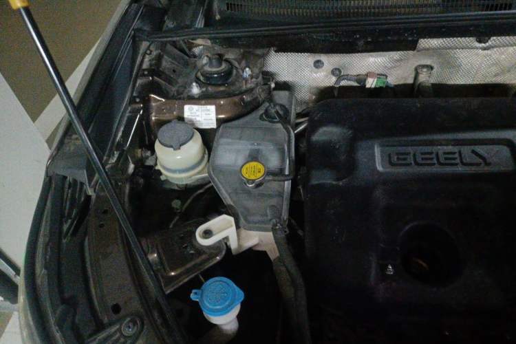 Used Geely Auto Vision X6 2016 1.8L Manual Luxury Model Engine Bay Right