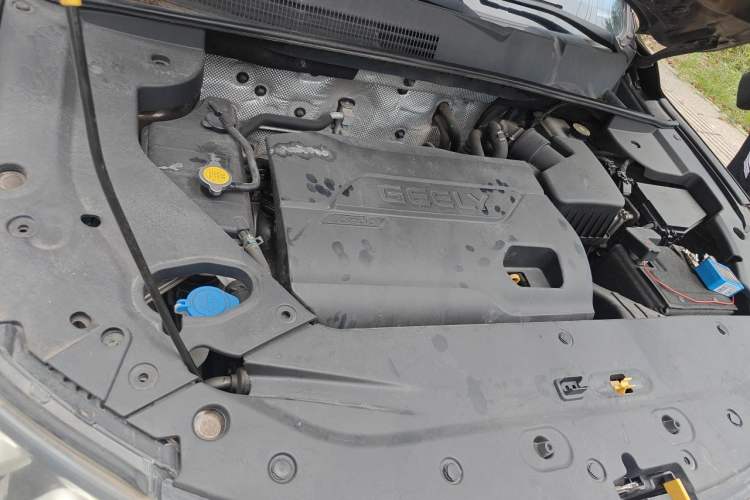 Used Geely Auto Vision X6 2016 1.3T CVT Luxury Model Engine Bay Right