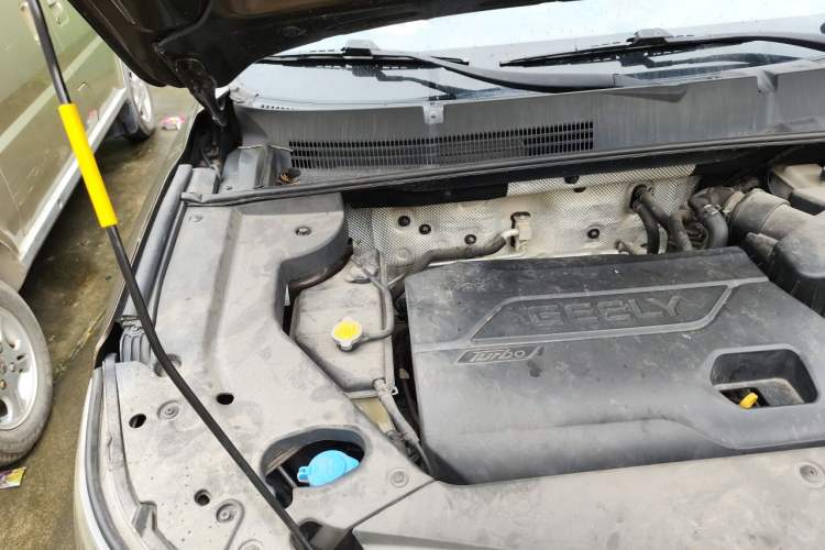 Used Geely Auto Vision X6 2016 1.3T CVT Flagship Model Engine Bay Right