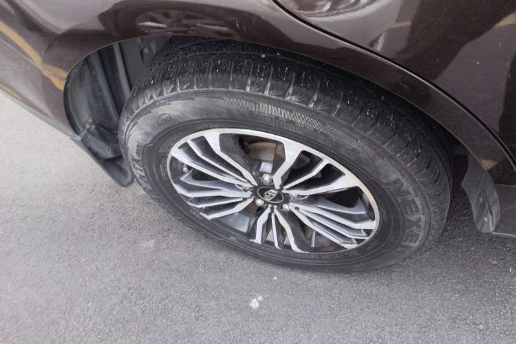 Used Geely Auto Vision X6 2016 1.3T CVT Luxury Model Exterior 3