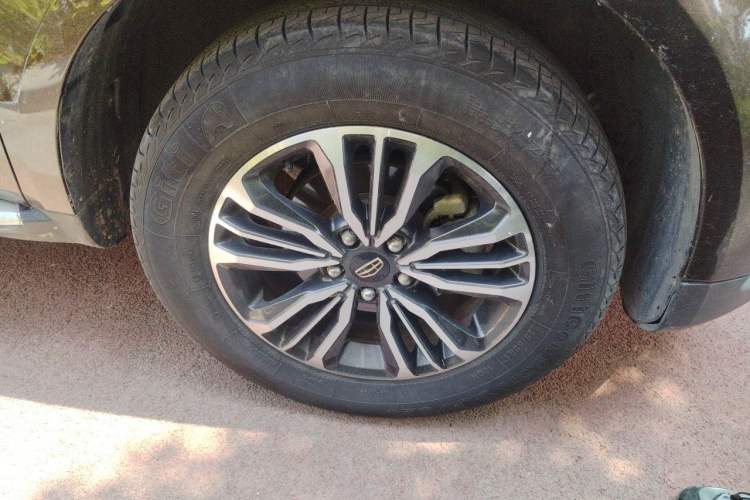 Used Geely Auto Vision X6 2016 1.3T CVT Luxury Model Exterior 7