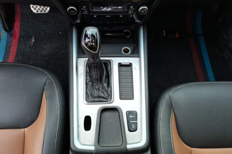 Used Geely Auto Vision X6 2016 1.3T CVT Flagship Model Gear Lever