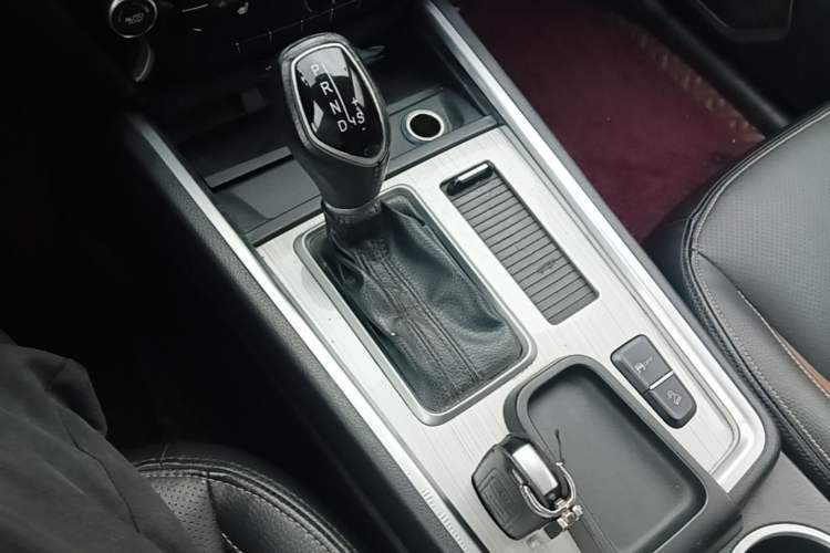 Used Geely Auto Vision X6 2016 1.3T CVT Flagship Model Gear Lever