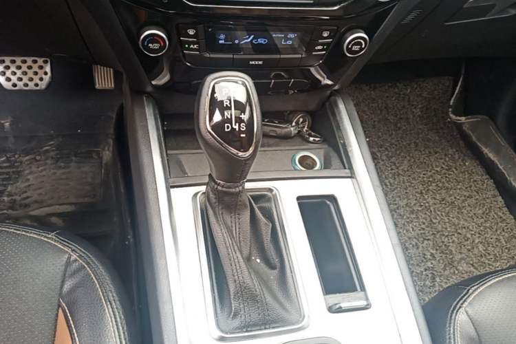 Used Geely Auto Vision X6 2016 1.3T CVT Luxury Model Gear Lever
