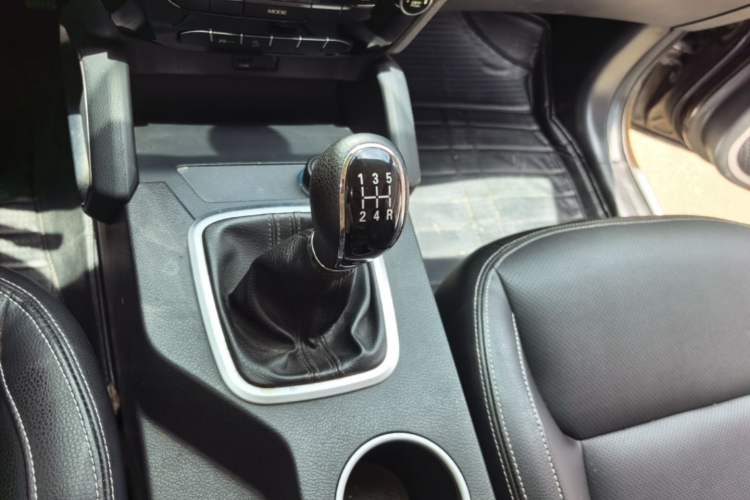 Used Geely Auto Vision X6 2016 1.8L Manual Luxury Model Gear Lever