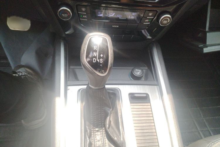 Used Geely Auto Vision X6 2016 1.3T CVT Luxury Model Gear Lever