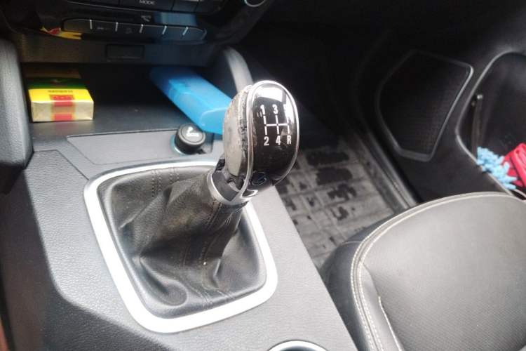 Used Geely Auto Vision X6 2016 1.8L Manual Luxury Model Gear Lever