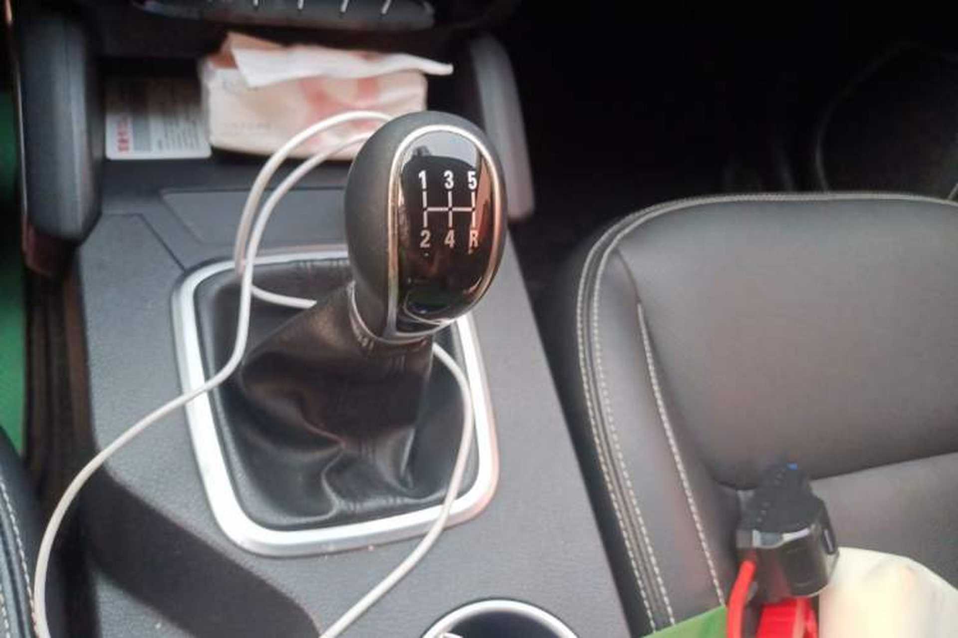 Used Geely Auto Vision X6 2016 1.8L Manual Luxury Model Gear Lever