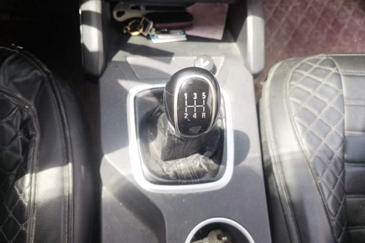 Used Geely Auto Vision X6 2016 1.8L Manual Luxury Model Gear Lever