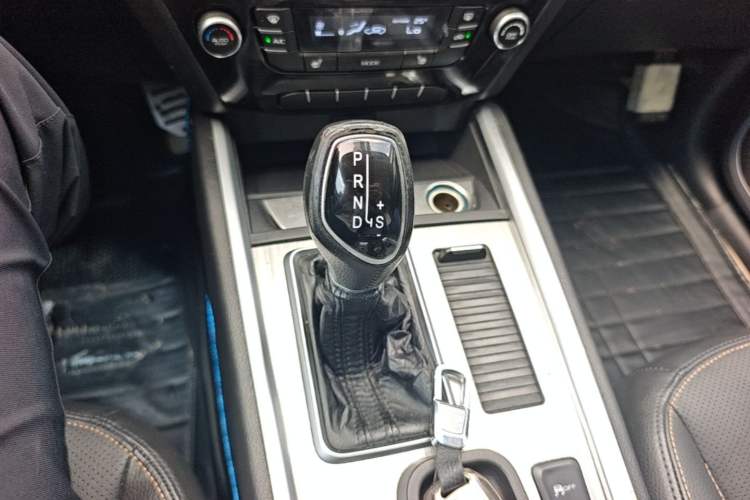 Used Geely Auto Vision X6 2016 1.3T CVT Flagship Model Gear Lever