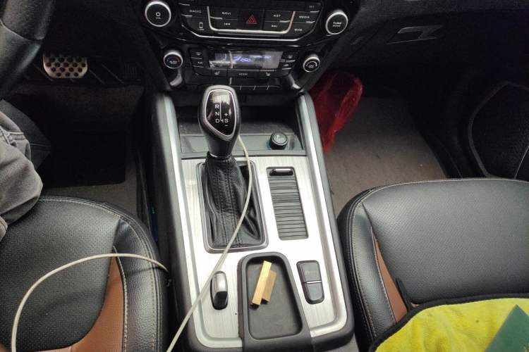 Used Geely Auto Vision X6 2016 1.3T CVT Flagship Model Gear Lever