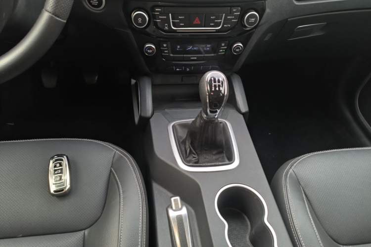 Used Geely Auto Vision X6 2016 1.8L Manual Luxury Model Gear Lever