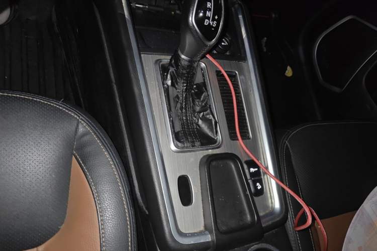 Used Geely Auto Vision X6 2016 1.3T CVT Flagship Model Gear Lever