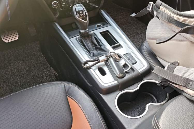 Used Geely Auto Vision X6 2016 1.3T CVT Flagship Model Gear Lever