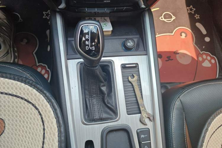 Used Geely Auto Vision X6 2016 1.3T CVT Luxury Model Gear Lever