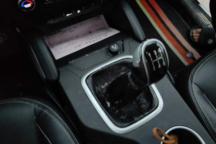 Used Geely Auto Vision X6 2016 1.8L Manual Luxury Model Gear Lever