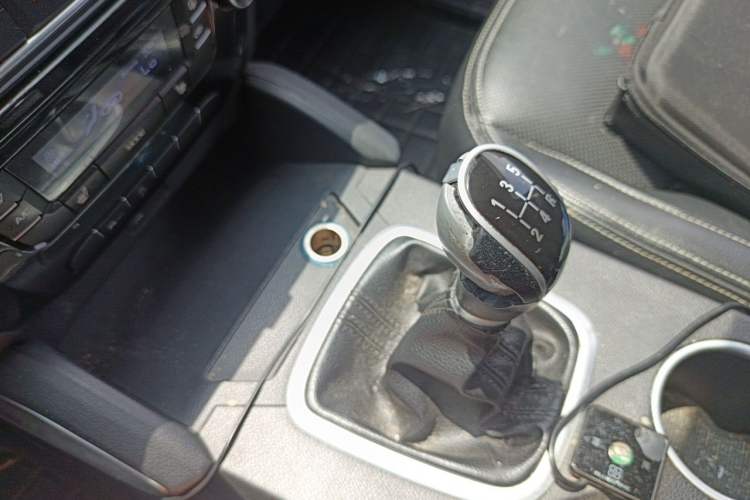 Used Geely Auto Vision X6 2016 1.8L Manual Luxury Model Gear Lever