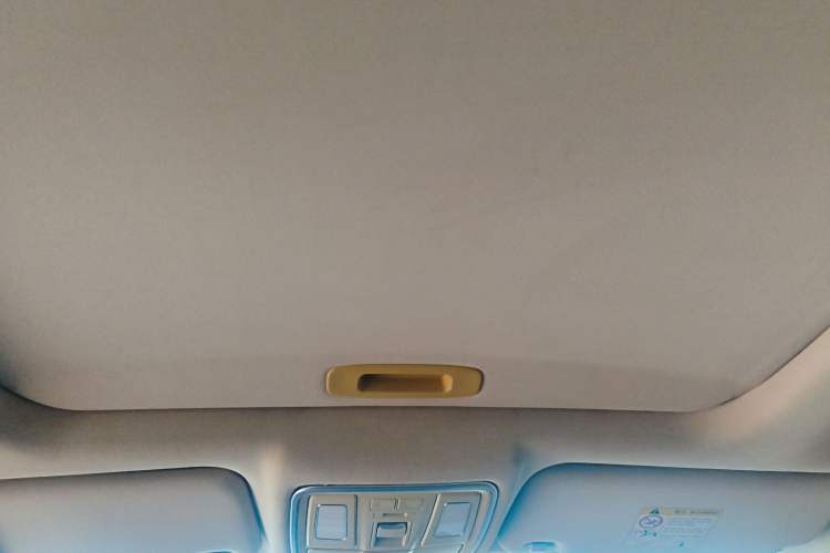 Used Geely Auto Vision X6 2016 1.8L Manual Luxury Model Headliner