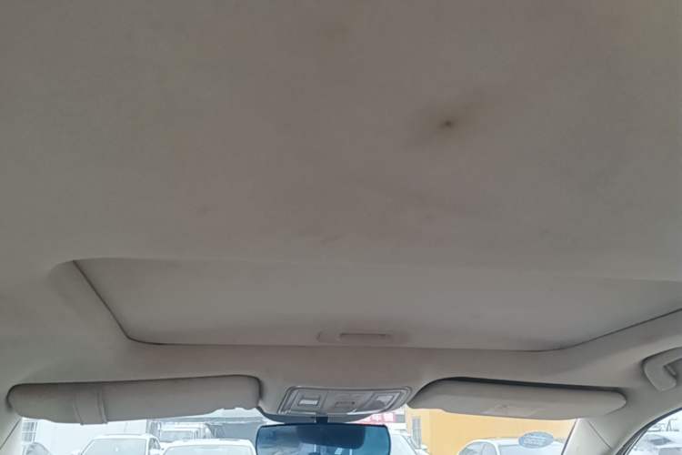 Used Geely Auto Vision X6 2016 1.3T CVT Flagship Model Headliner