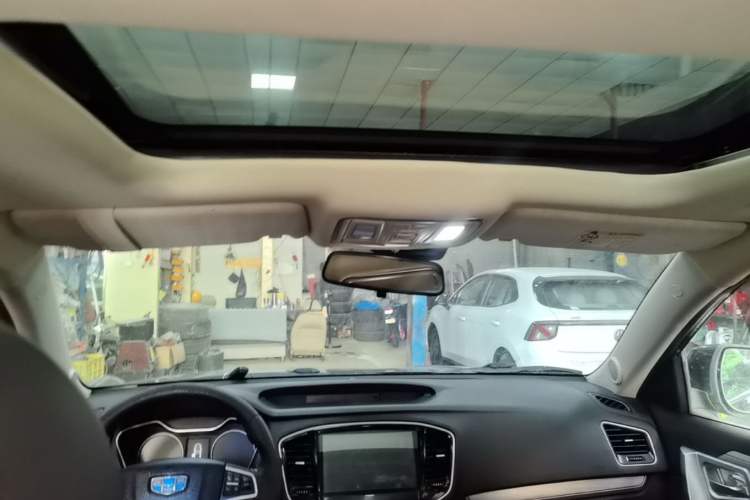 Used Geely Auto Vision X6 2016 1.3T CVT Flagship Model Headliner