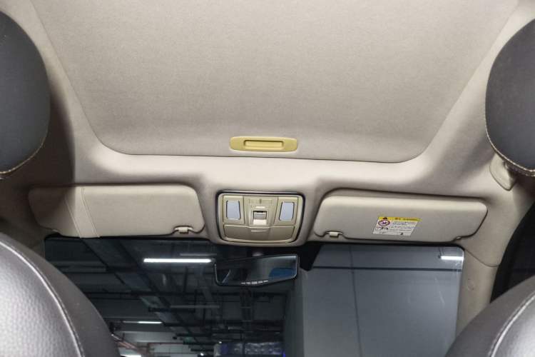 Used Geely Auto Vision X6 2016 1.3T CVT Flagship Model Headliner