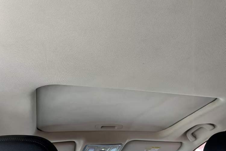 Used Geely Auto Vision X6 2016 1.3T CVT Luxury Model Headliner