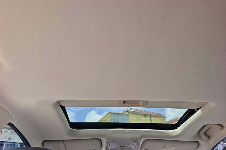 Used Geely Auto Vision X6 2016 1.3T CVT Flagship Model Headliner