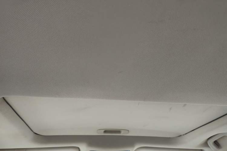 Used Geely Auto Vision X6 2016 1.8L Manual Luxury Model Headliner